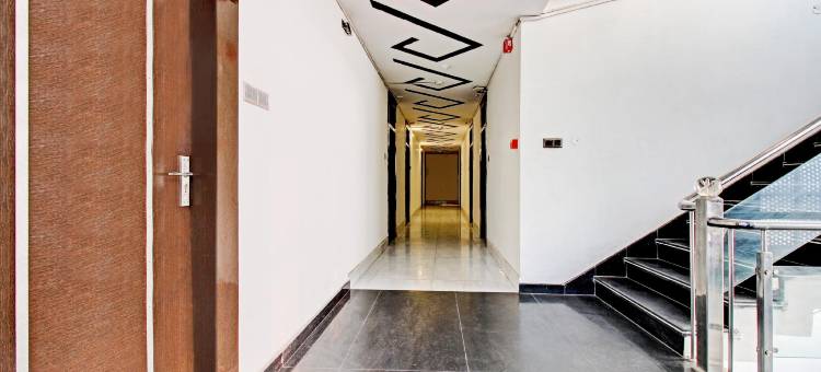 Treebo Silver Grand图片