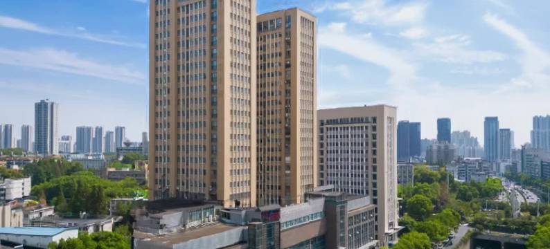 维也纳国际酒店(武汉理工大学街道口地铁站店)图片