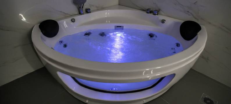 位于卡斯特拉奇的1卧室公寓-110平方米|带1个独立浴室(Terra di Meteora Suites #1)图片