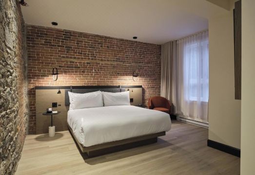 Le Petit Hotel Notre Dame Hotel Overview