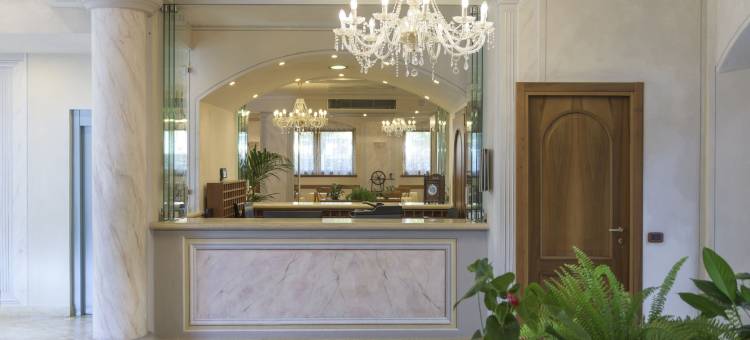 加尔达湖雷吉娜套房酒店(Regina del Garda Suite)图片