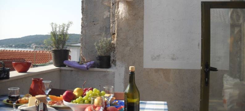 慕尔特沃特拉酒店(Voltera Apartments in Betina Old Town, with Parking Nearby)图片