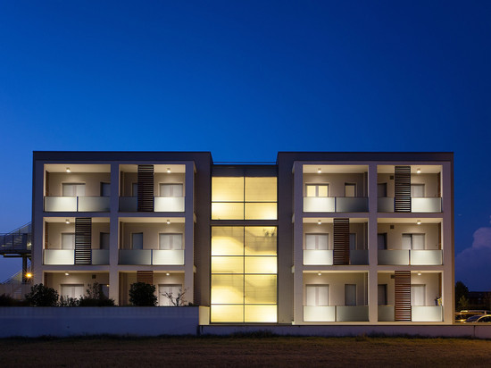 阿尔维里诺酒店