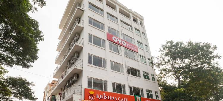 首都 O 27775 斯里尼瓦瑟住宅酒店(Capital O Hotel Srinivasa Residency)图片