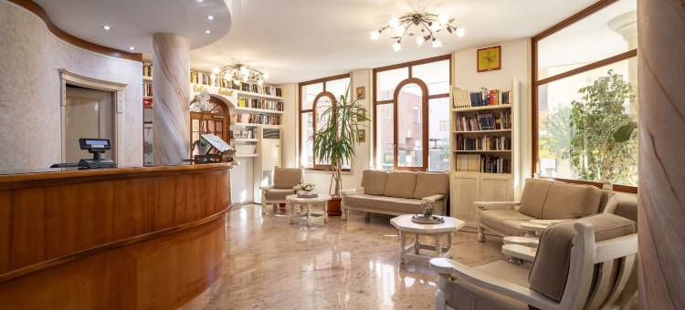 罗拉皮科洛酒店(Lola Piccolo Hotel e Appartamenti)图片