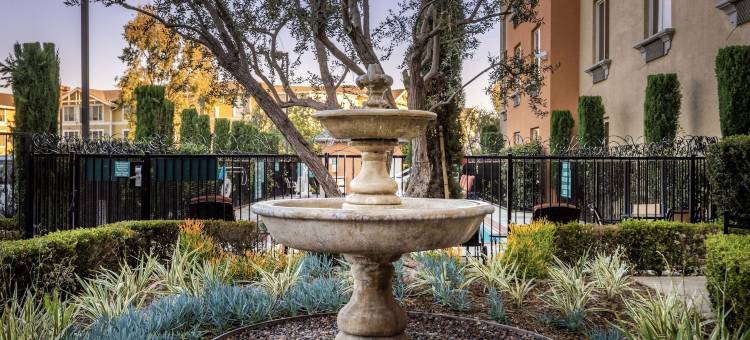 艾尔斯海豹滩酒店(Ayres Hotel Seal Beach – Cypress)图片