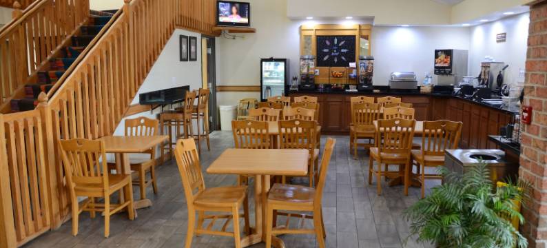 西伯灵顿美吟温德姆酒店(AmericInn by Wyndham West Burlington)图片