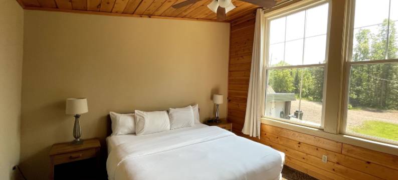 挂角湖滨度假村(Hanging Horn Lakeside Resort)图片