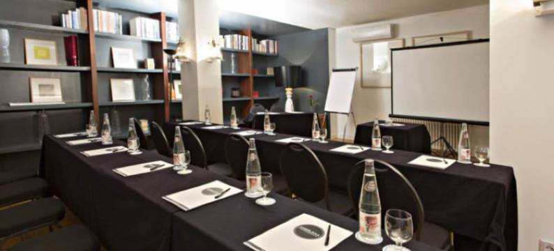 特利亚斯酒店(Hotel Trias)图片