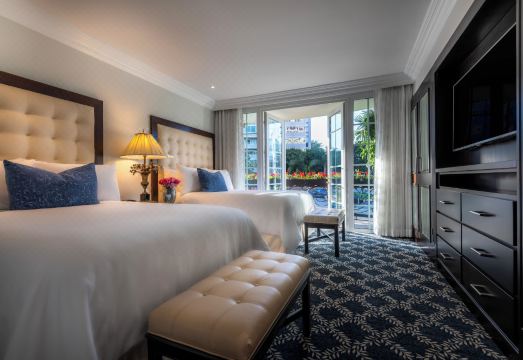 Beverly Hills Plaza Hotel & SpaHotel Overview