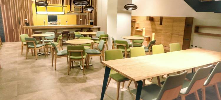 日月潭朵丽丝的家图片