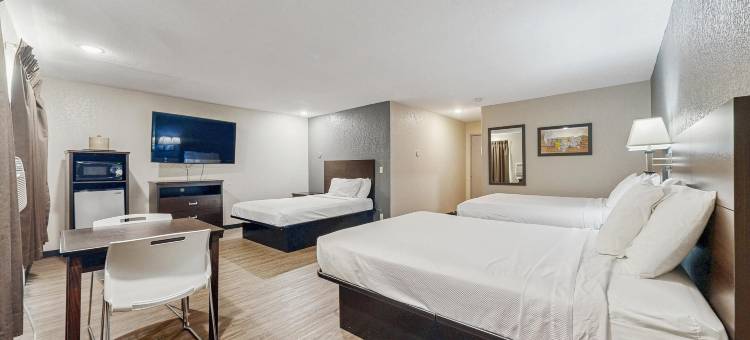 红狮酒店及套房奥拉西堪萨斯城(Red Lion Inn & Suites Olathe Kansas City)图片