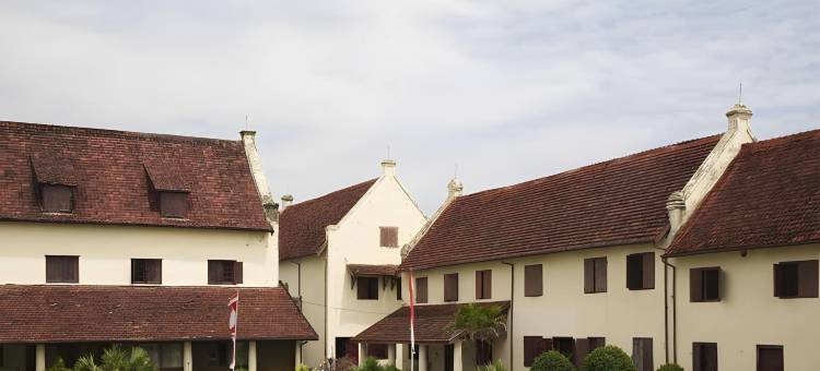 RedDoorz Plus @ Karebosi Area 2 Makassar图片