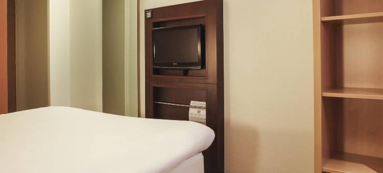 宜必思 Bourg Jasseron Teyssonge 酒店(Ibis Bourg Jasseron/Teyssonge)图片