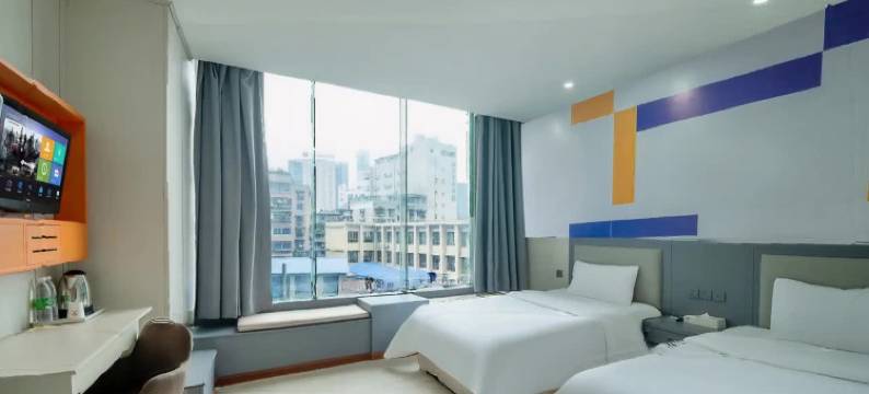 派酒店(贵阳喷水池地铁站太平路网红街店)图片