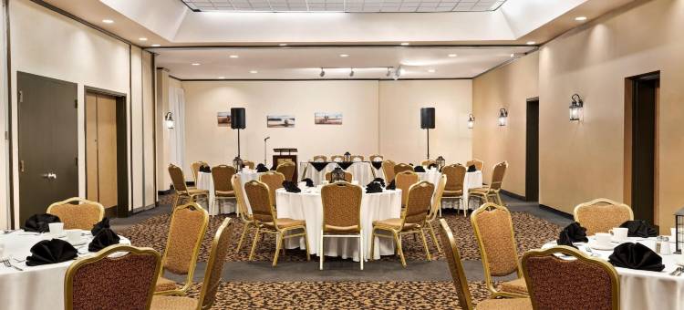 弗雷德里克顿华美达酒店(Ramada by Wyndham Fredericton)图片