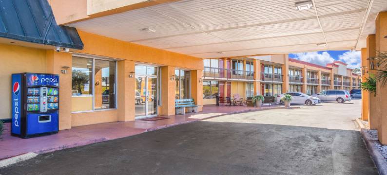 Econo Lodge Savannah Gateway I-95图片