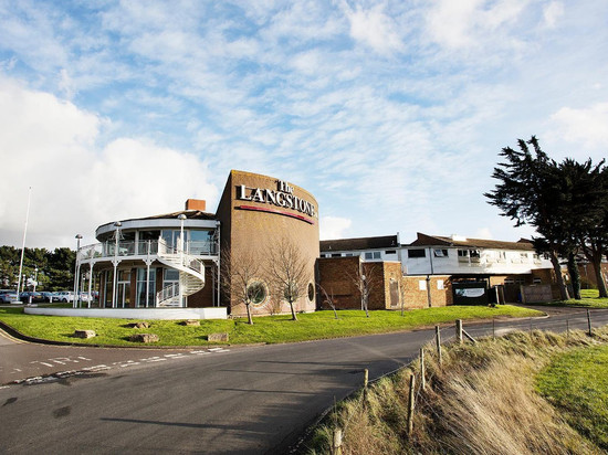 朗斯通码头度假村