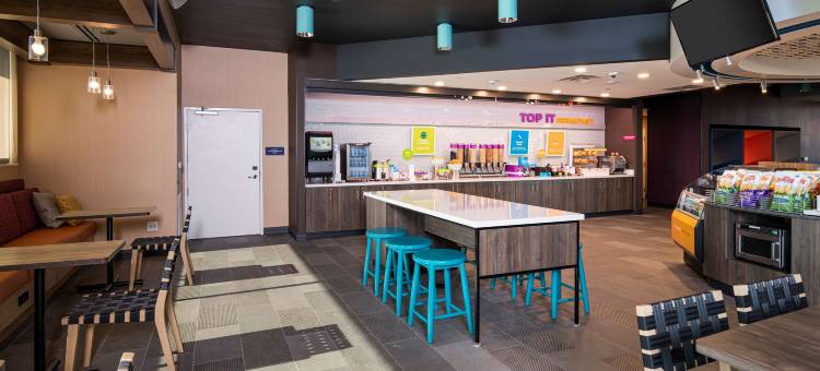 亚利桑那菲尼克斯格兰岱尔韦斯特盖特希尔顿Tru酒店(Tru by Hilton Phoenix Glendale Westgate)图片