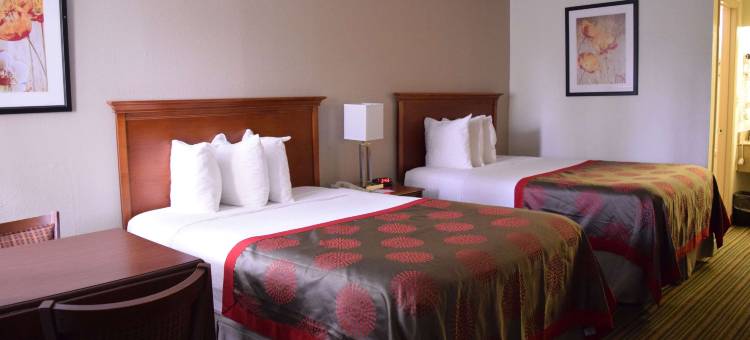 温德姆华美达萨凡纳盖特威酒店(Ramada by Wyndham Savannah Gateway)图片