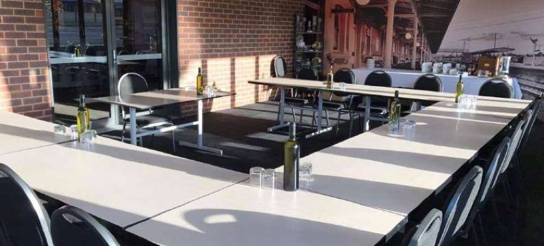 十字路口汽车旅馆(The Crossing Motel)图片