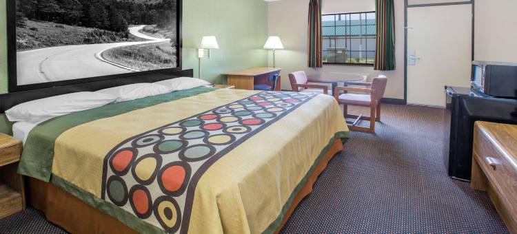 克拉克斯维尔温德姆速8酒店(Super 8 by Wyndham Clarksville AR)图片