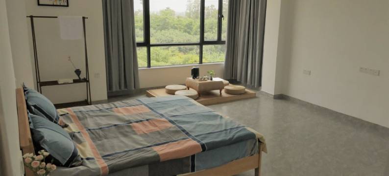 小何房东特色民宿图片