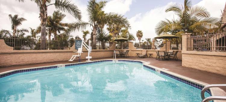 卡尔斯巴德乐高乐园拉昆塔温德姆套房酒店(La Quinta Inn & Suites by Wyndham Carlsbad - Legoland Area)图片