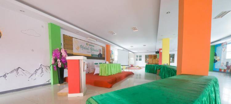 红多兹Plus伊斯兰酒店-哥伦打洛佩塔迪奥(RedDoorz Plus Syariah @ Pentadio Gorontalo)图片