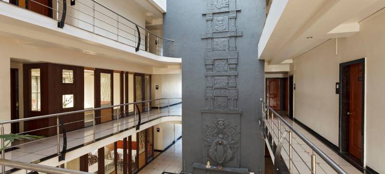 戈尔哈布沃林达文豪华酒店(Hotel Vrindavan Deluxe Kolhapur Near Central Bus Stand)图片