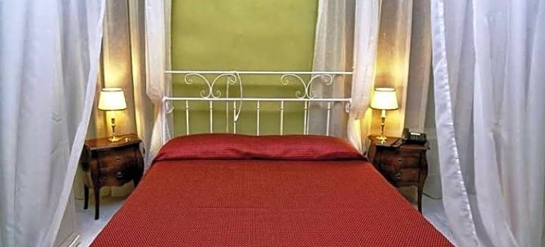 里阿里奥广场酒店(Palazzo Riario)图片