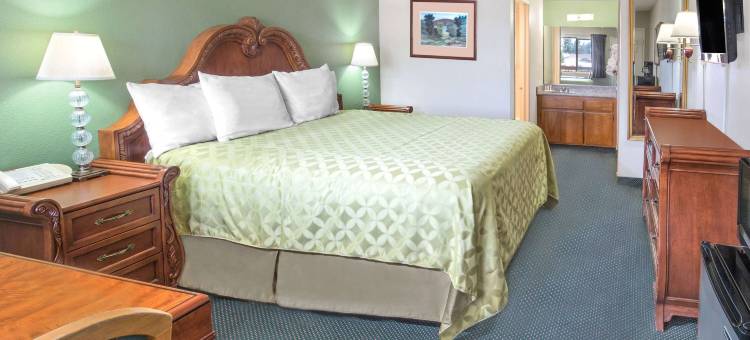 安大略机场戴斯酒店(Days Inn by Wyndham Ontario Airport)图片