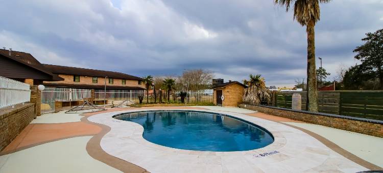 OYO Pinewood Inn & Suites Silsbee图片