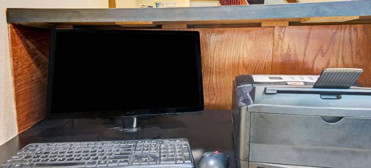 温德姆速8酒店印第安纳波利斯/埃默森大道(Super 8 by Wyndham Indianapolis/Emerson Ave)图片