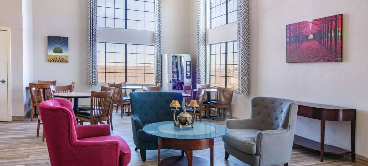 温德姆戴斯酒店，靠近市中心/大学，韦科(Days Inn by Wyndham Waco Near Downtown/University)图片