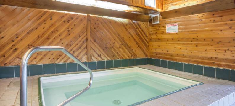 温德姆速8酒店-布卢明顿大学区(Super 8 by Wyndham Bloomington University Area)图片