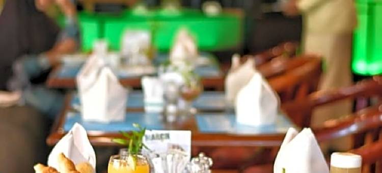 普尔瓦卡达普莱姆广场酒店(Prime Plaza Hotel Purwakarta)图片