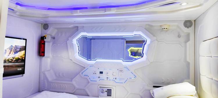 PhromPhong-遇见太空舱(Met A Space Pod @Phrom Phong)图片