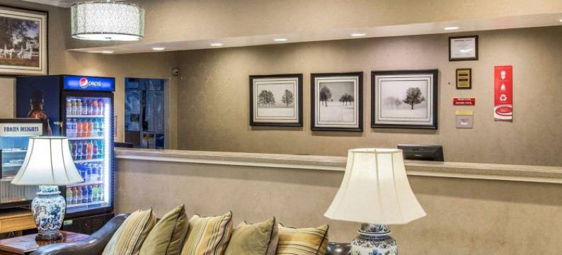 温德姆戴斯酒店亨斯维尔福特斯图尔特附近酒店(Days Inn by Wyndham Hinesville Near Fort Stewart)图片