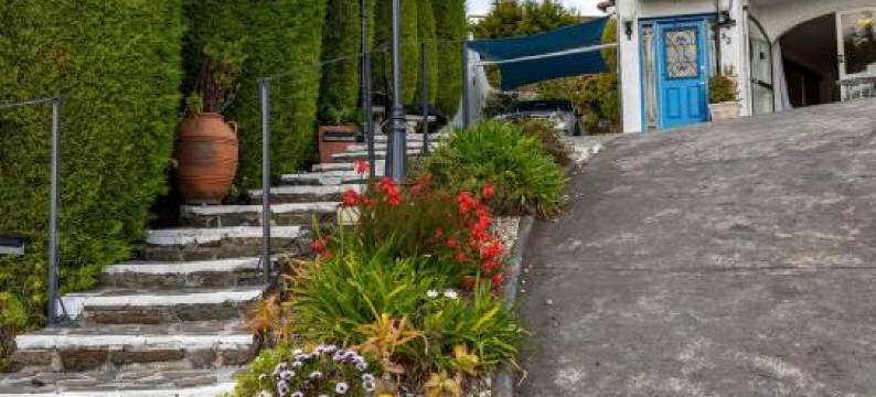 百万美元佳景公寓(Million Dollar Views)图片