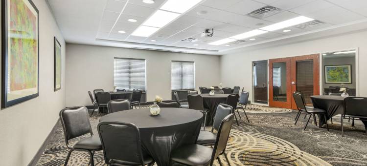 亚特兰大菲尔西南贝斯特韦斯特优质酒店(Best Western Plus Fairburn-Atlanta Southwest)图片