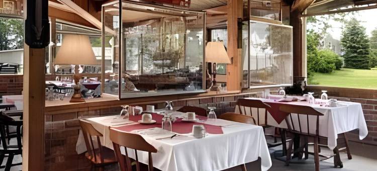 加纳诺克省旅馆华美达酒店(Ramada Provincial Inn 1000 Islands/Gananoque)图片