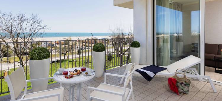 里米尼郎格梅尔美居酒店(Mercure Rimini Lungomare)图片