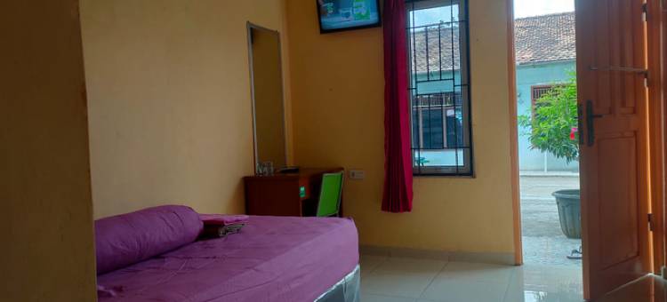 OYO Life 90433 塞拉西宿舍(OYO Life 90433 Serasi Kost)图片