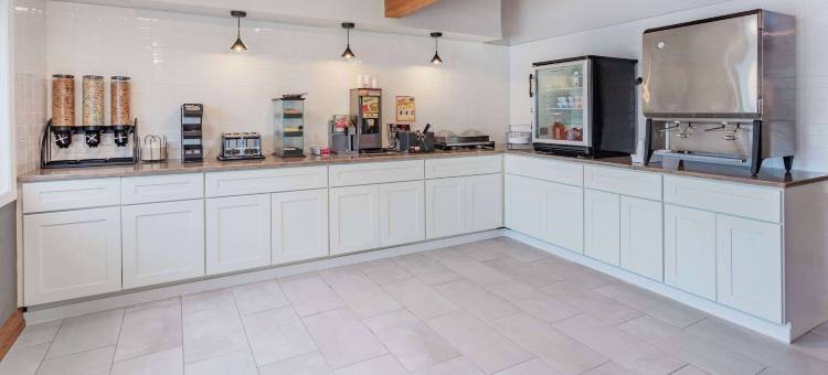 Baymont by Wyndham Brooklyn Center图片