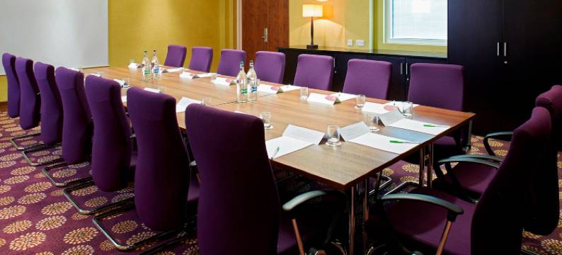 伦敦盖特威克机场万怡酒店(Courtyard London Gatwick Airport)图片