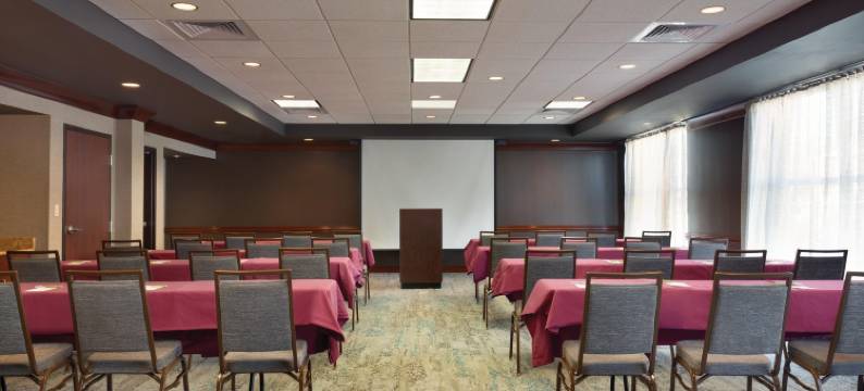 史密斯堡市中心万怡酒店(Courtyard Fort Smith Downtown)图片