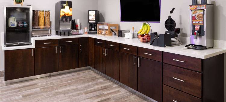 伯恩汉姆-刘易斯敦速8酒店(Super 8 by Wyndham Burnham/Lewistown)图片