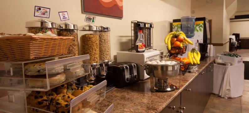 萨里戴斯酒店(Days Inn by Wyndham Surrey)图片