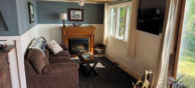 Cozy lakefront home on Dowling Lake, Superior WI. Private dock w/Kayaks.图片